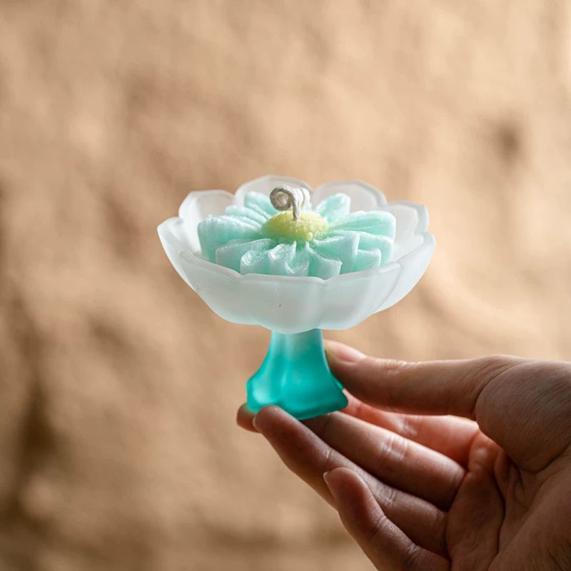 FireFly Lotus Cup Aromatherapy Candle - Long-Lasting Indoor Scented Candle & Decorative Gift for Women - Image 4