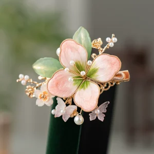 Chun Yi Xuan Elegant Chinese Yun Shang Meng Hair Clip - Handmade Silk Velvet Flower Hairpin for Qipao & Hanfu - Handmade Chinese Gift Detail