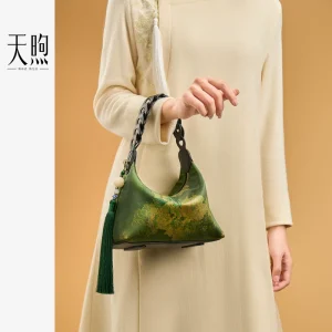 Pmsix Tianxu Intangible Cultural Heritage Xiangyunsha Silk Printed 38th Festival Gift New Chinese Style Crossbody Handbag for Women - Handmade Chinese Gift Detail
