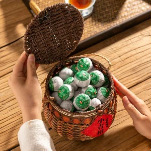 Xinhui Small Green Mandarin Orange Aged Imperial Pu-erh Tea with Dried Tangerine Peel - 500g Gift Box - Handmade Chinese Gift Detail